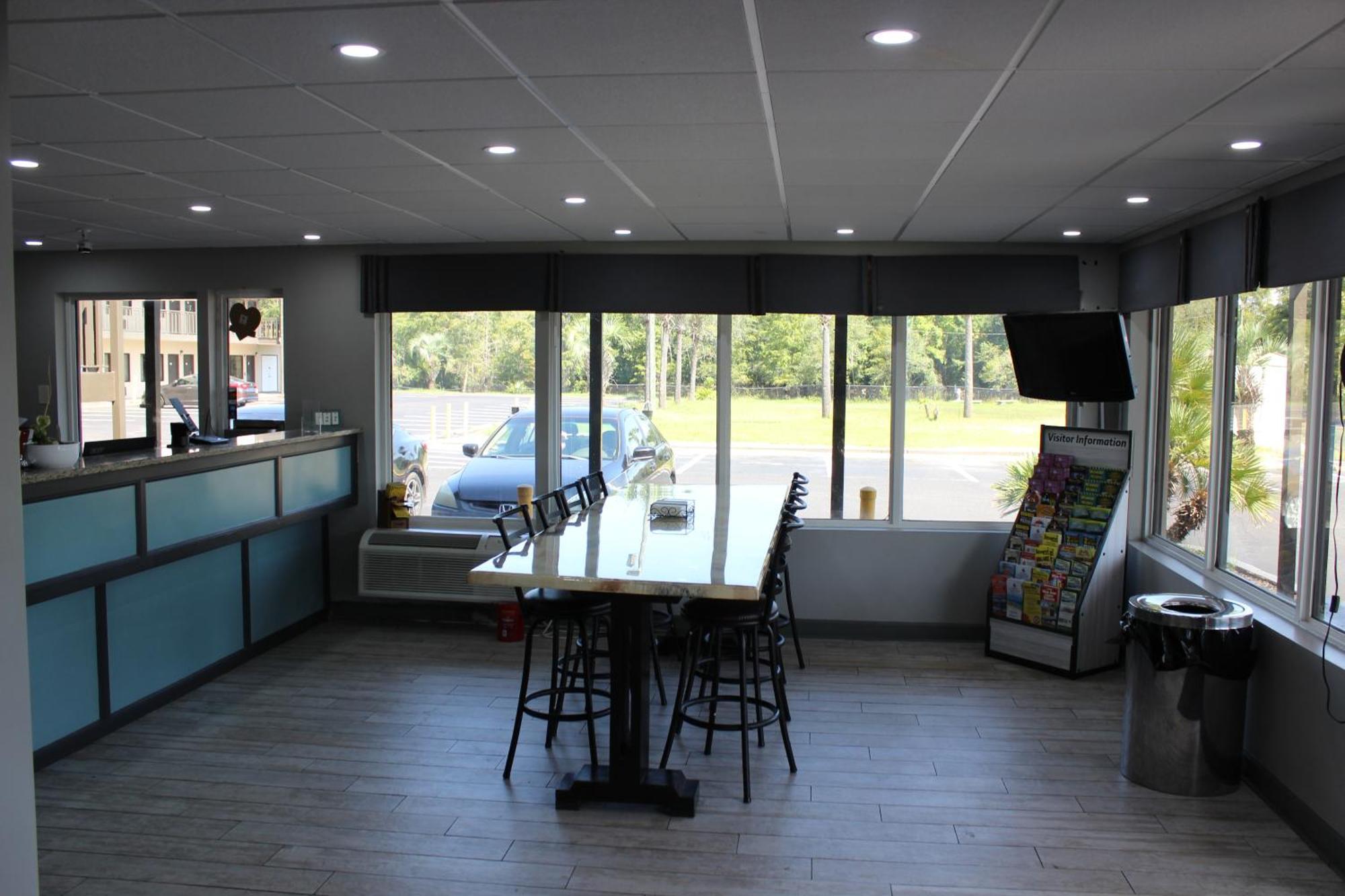 Riverfront Hotel 3*